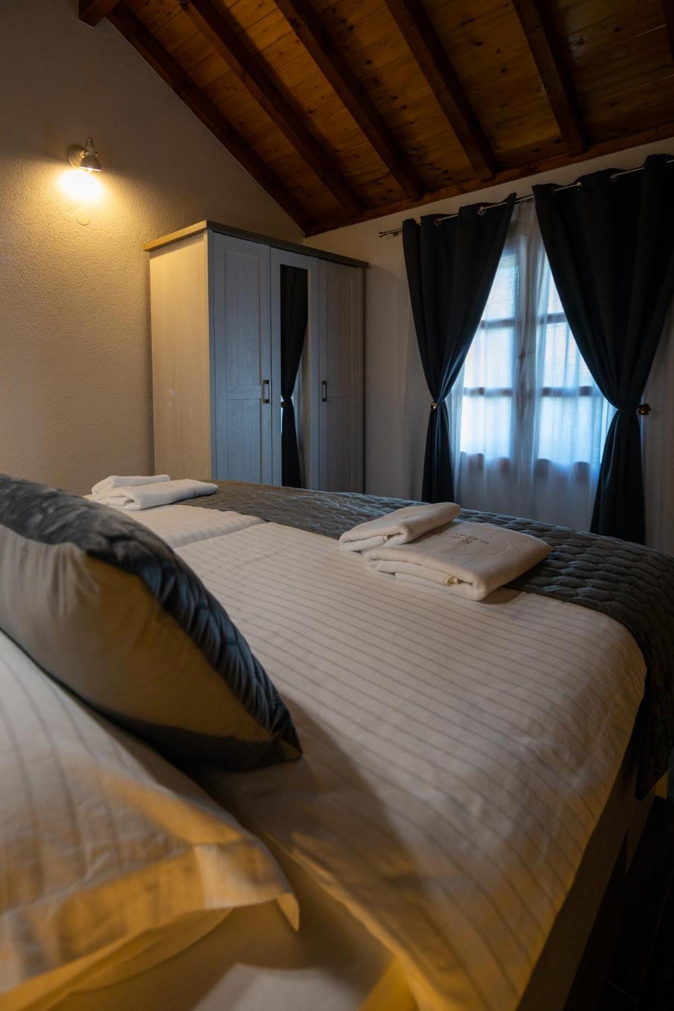 Holiday Home Svemir Drage Kültér fotó